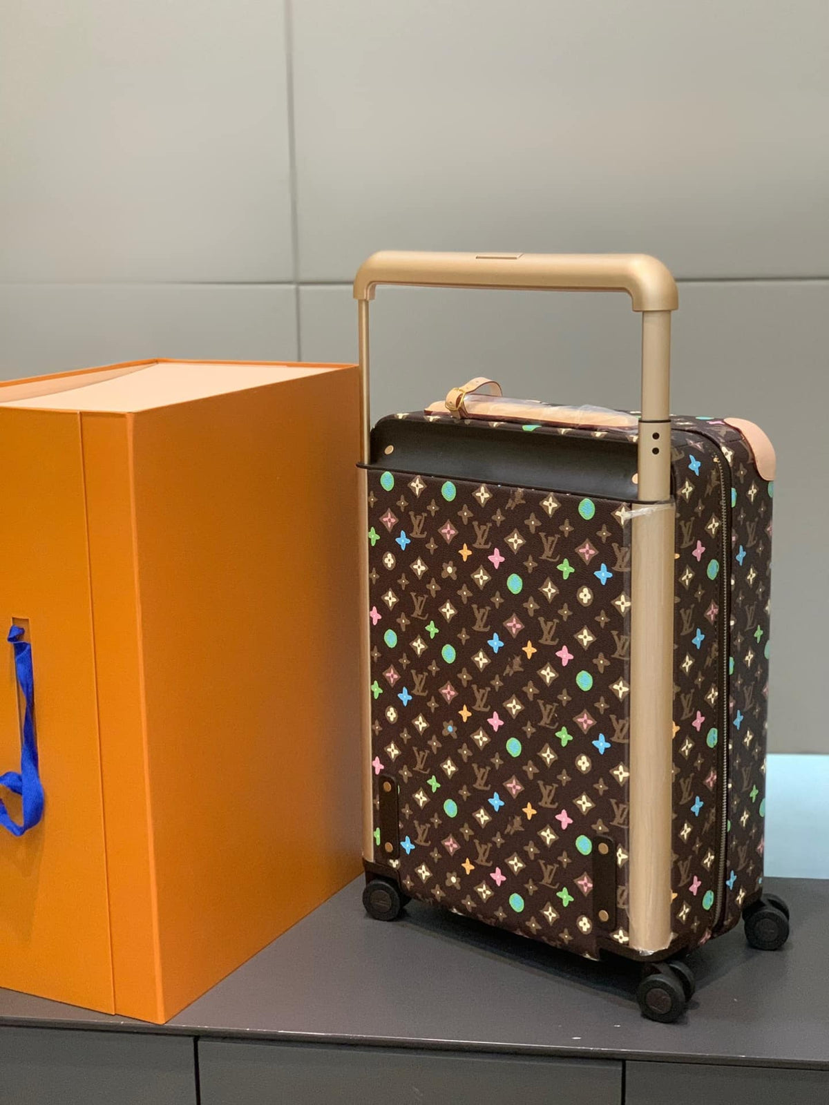 Louis Vuitton Horizon 55 Suitcase Monogram Craggy Coated Canvas Chocolate 55Cm M47070