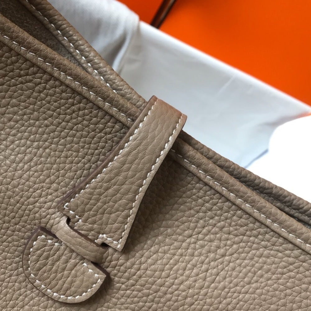 Hermes Clemence Evelyne PM Etoupe 25cm