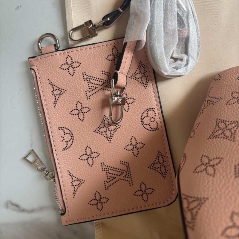 Louis Vuitton Blossom Mahina Leather Bag Pink 21Cm M23196