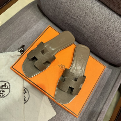 HERMÈS ORAN SANDAL ETOUPE H202272Z X3340