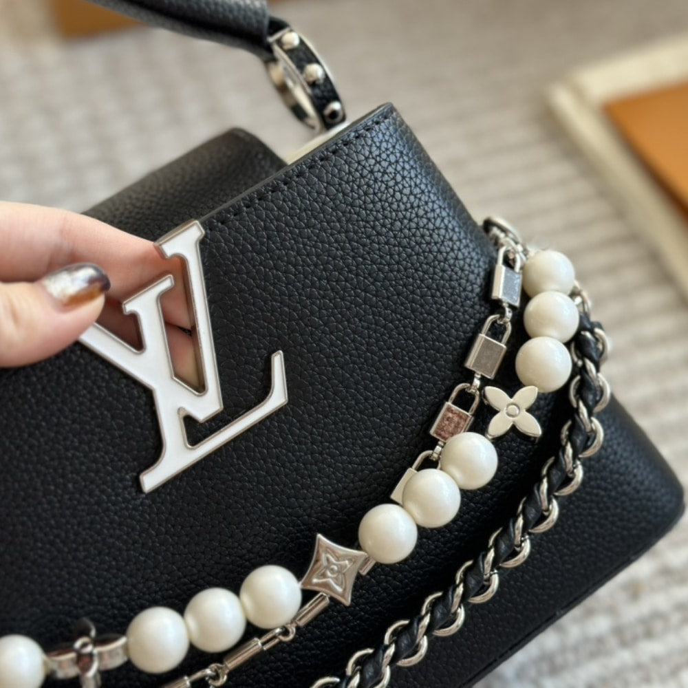 Louis Vuitton Capucines Mini Bag Black 20Cm M11908