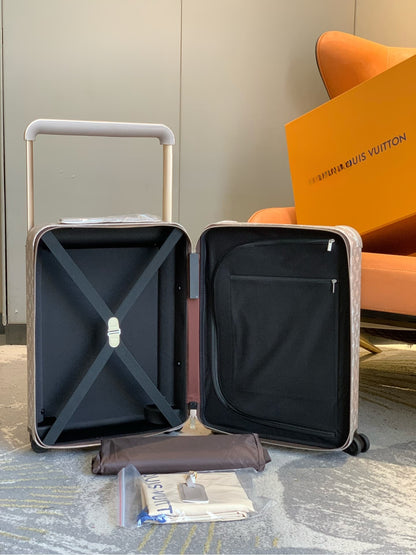 Louis Vuitton Horizon 55 Suitcase Mahina Perforated Calfskin Leather Gray 55Cm M10282