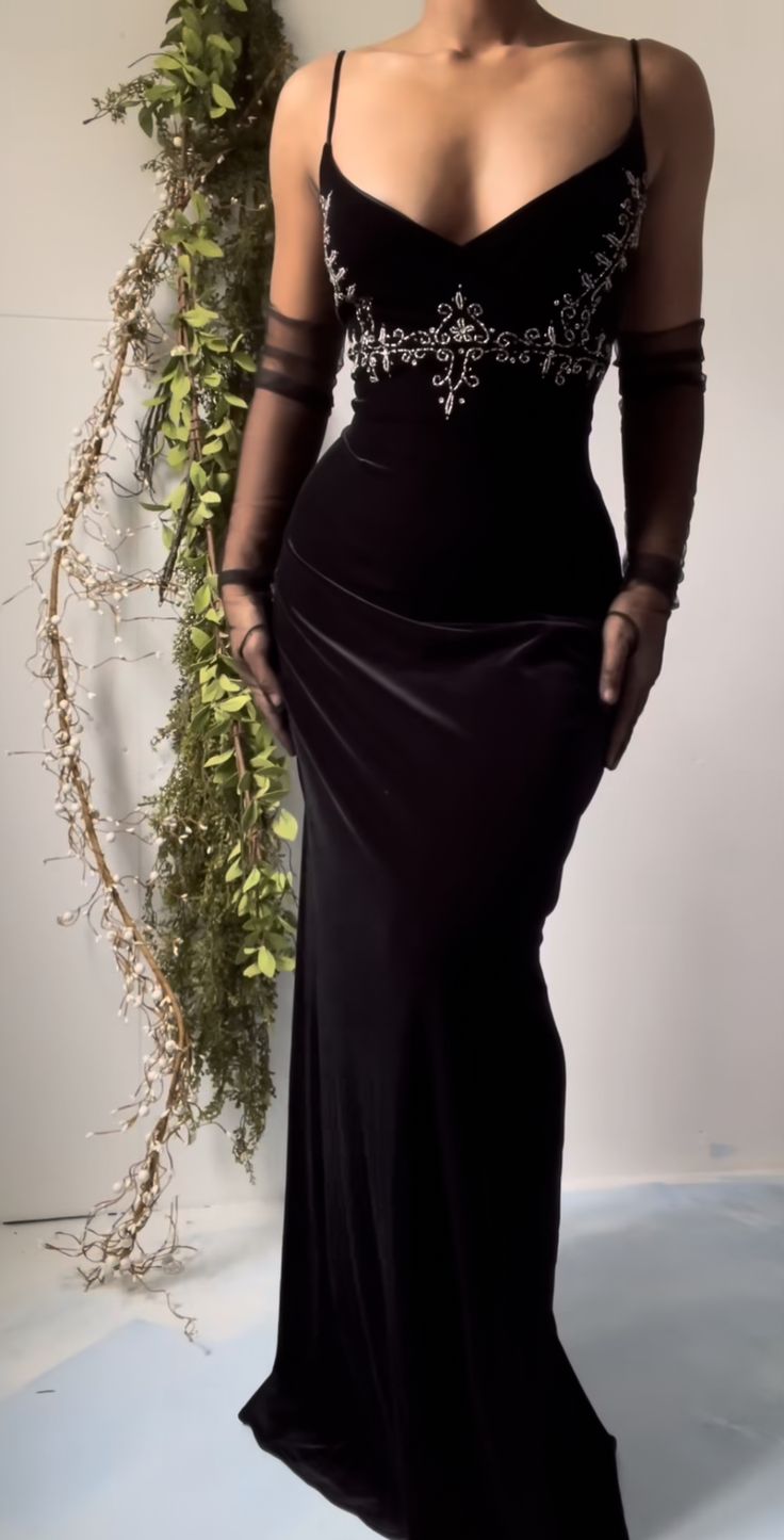 Vintage Black Velvet Spaghetti Strap Backless Mermaid Prom Dress Evening Dress TP2543