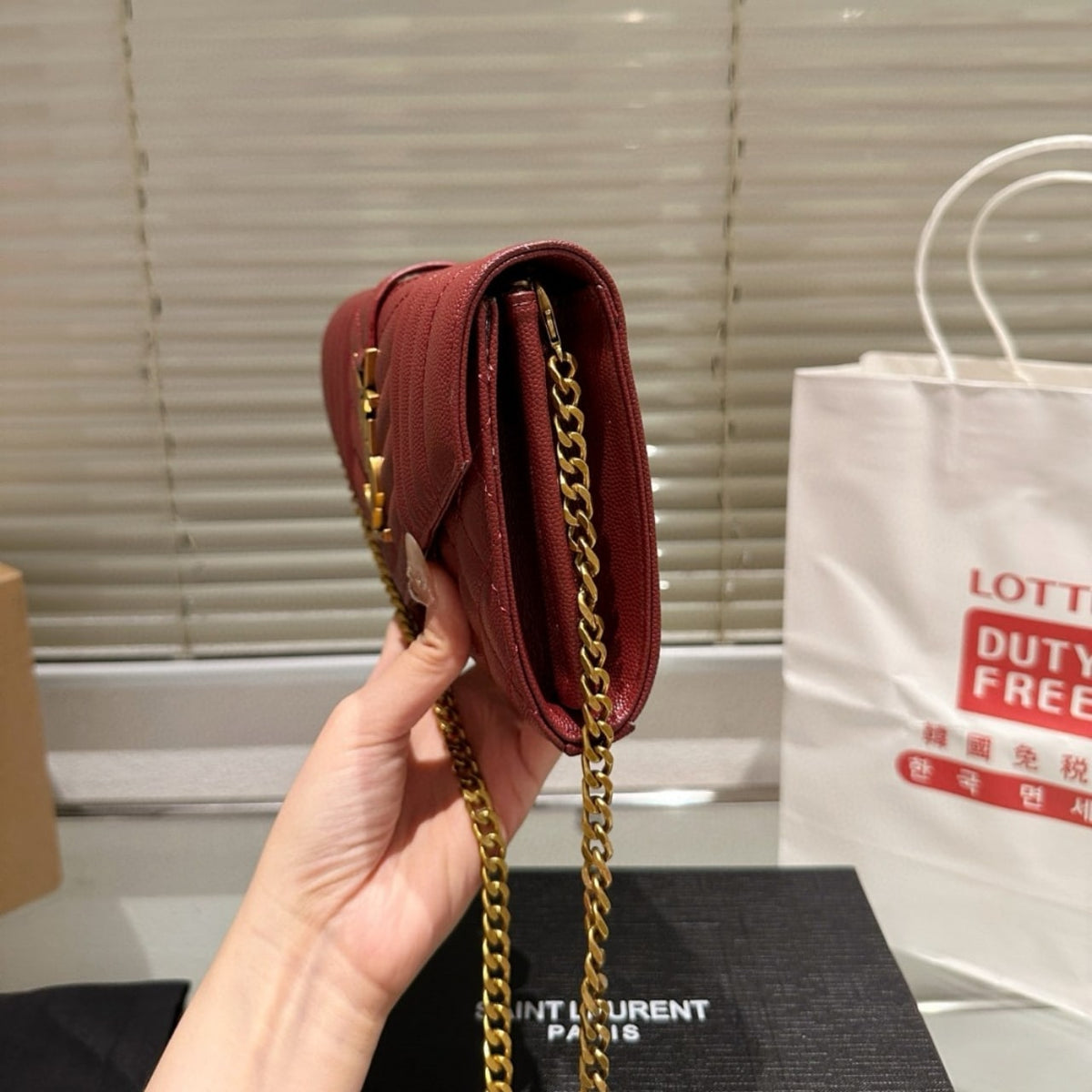 SAINT LAURENT SMALL GRAIN DE POUDRE TRIQUILT MONOGRAM COLLEGE BAG RED 20CM