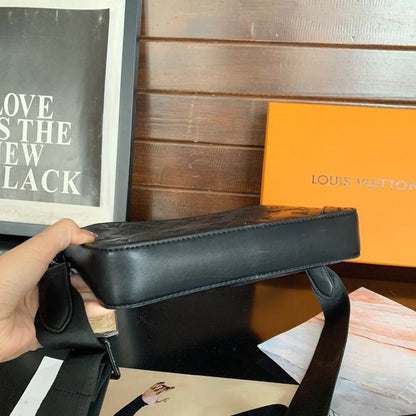 Louis Vuitton Duo Messenger Bag Black 25Cm M69827