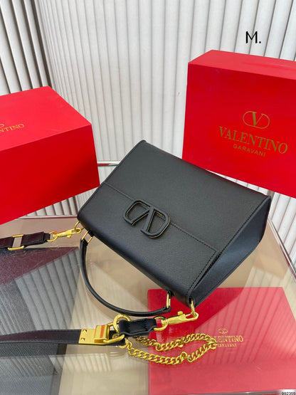 VALENTINO GARAVANI SMALL VSLING GRAINY CALFSKIN HANDBAG BLACK 25CM