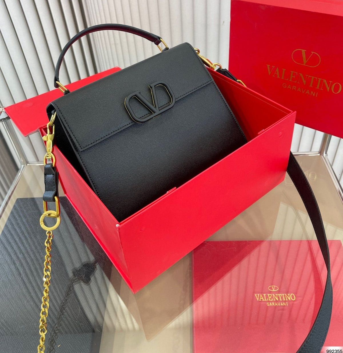 VALENTINO GARAVANI SMALL VSLING GRAINY CALFSKIN HANDBAG BLACK 25CM