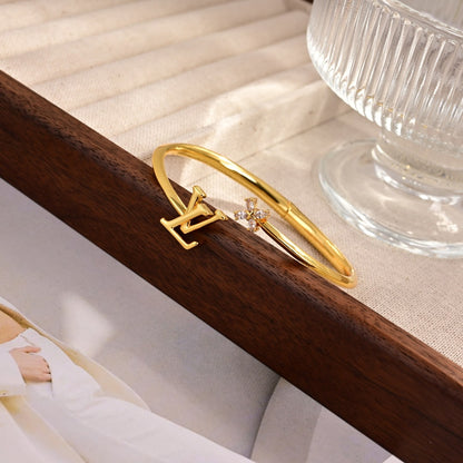LOUIS VUITTON LV ICONIC FLOWER BRACELET GOLD M1197S