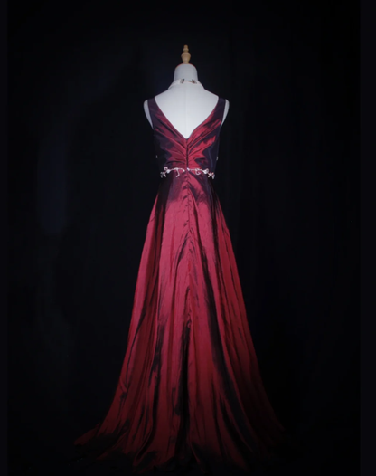 Vintage Burgundy V Neck Satin Appliques Mermaid Long Wedding Guest Dress Formal Evening Gowns