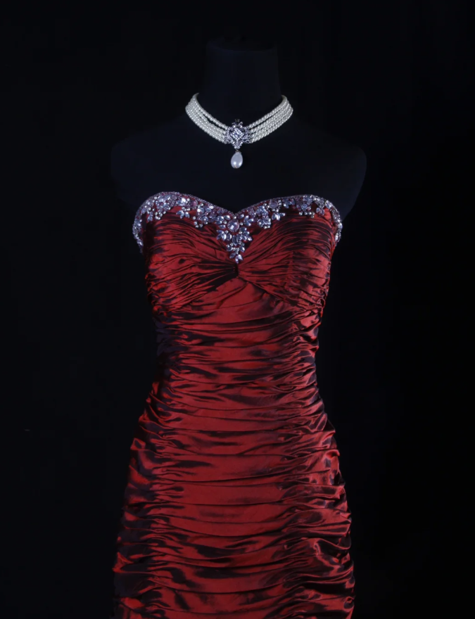 Vintage Strapless Burgundy Satin Pleated Mermaid Long Party Dress Prom Gown With Beads
