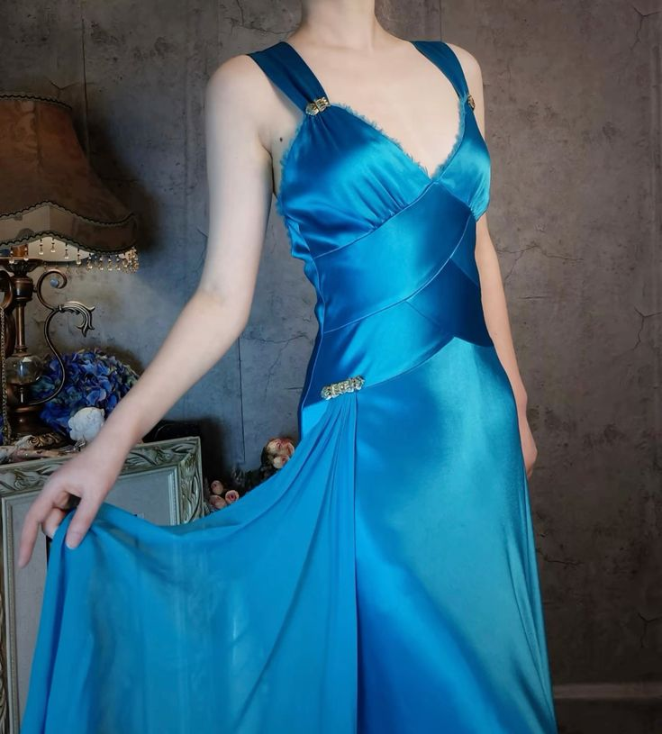 Vintage Blue V NecK Satin Mermaid Evening Dress Long Birthday Prom Gown