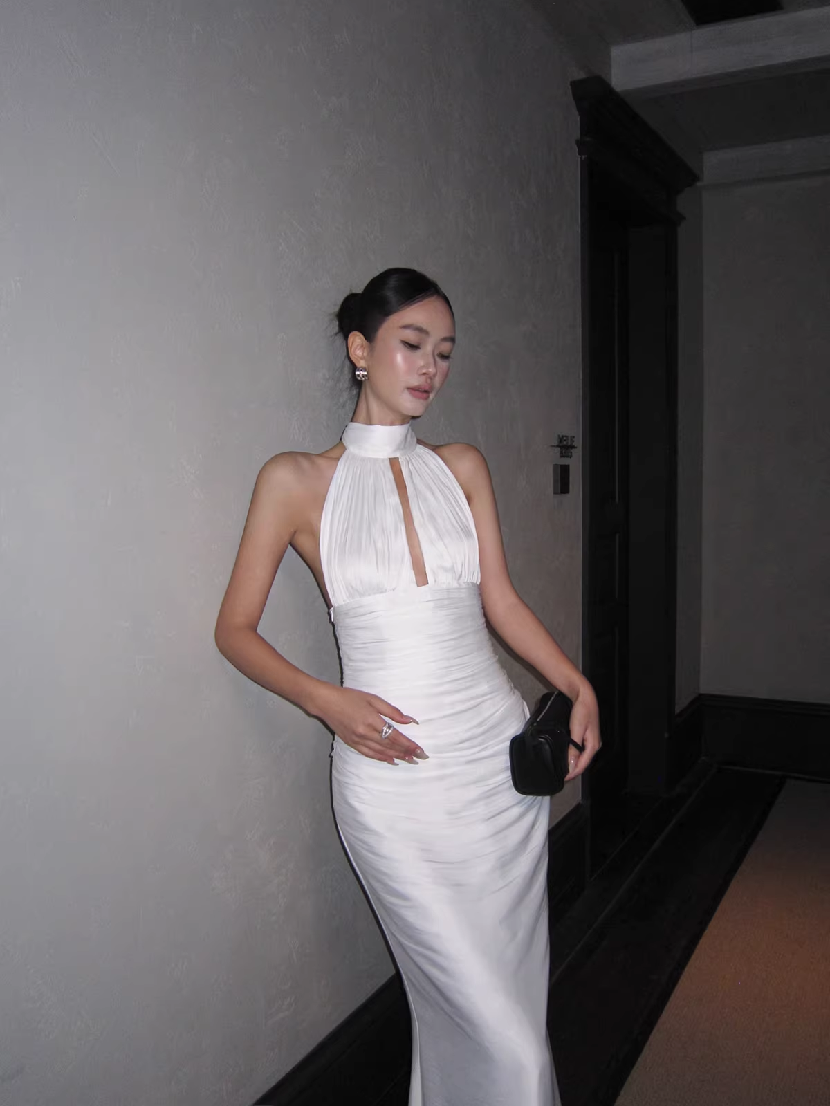 Sexy Halter White Satin Pleated Mermaid Long Wedding Guest Dress Birthday Prom Dress Evening Gown