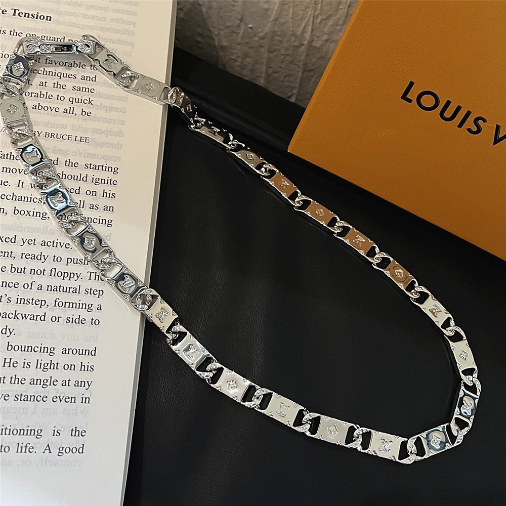 Louis Vuitton Monogram Tied Up Necklace Silver M00919