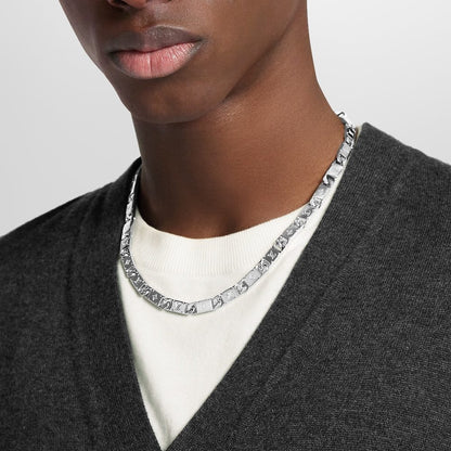 Louis Vuitton Monogram Tied Up Necklace Silver M00919