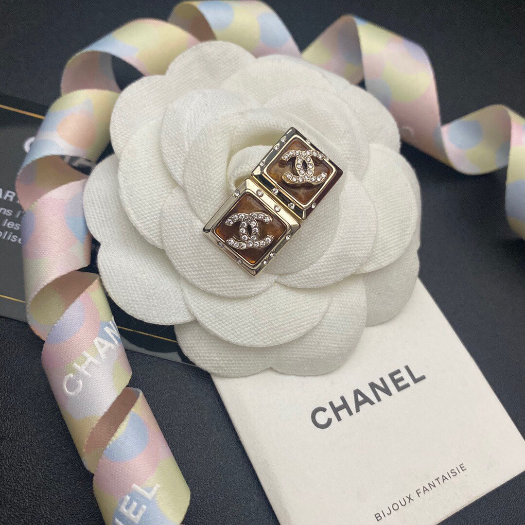 EN – Lux Earring Chanel 025