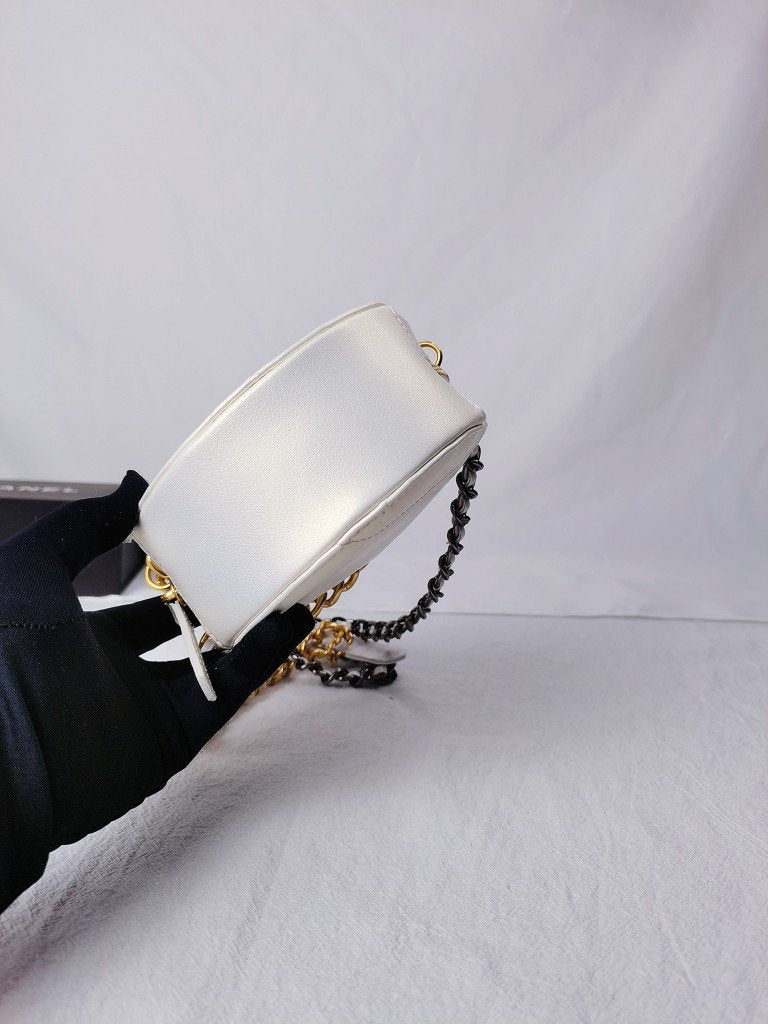 Chanel 19 Round White crossbody bag