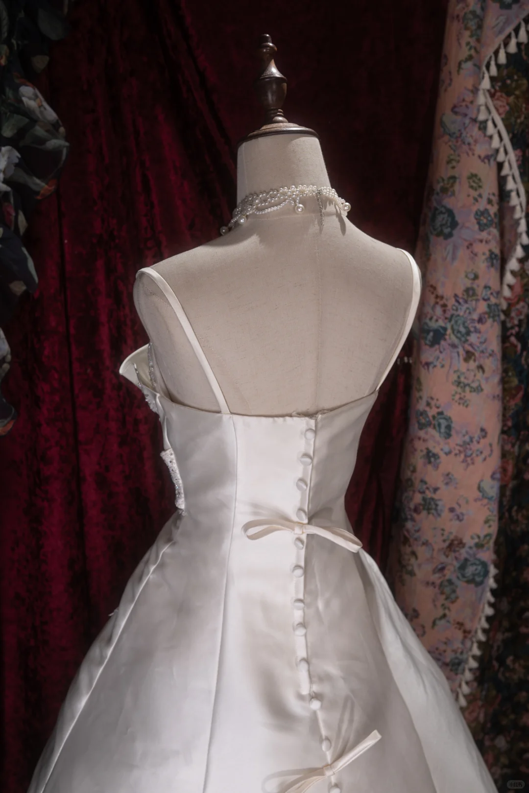 Vintage Ivory Satin Spaghetti Strap Wedding Dress Lace Trim Beaded A-Line Bridal Gown TP5789