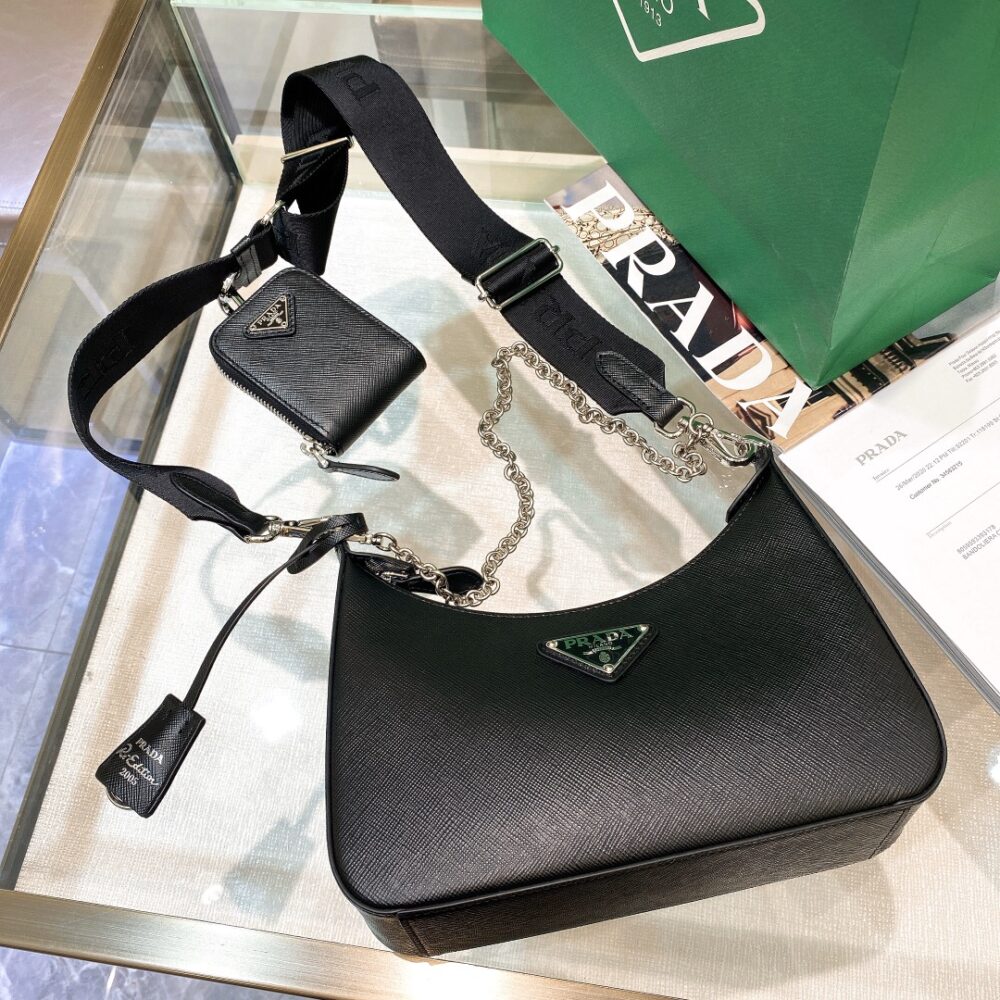 Prada Re-Edition 2005 Saffiano  Bag Black 22cm