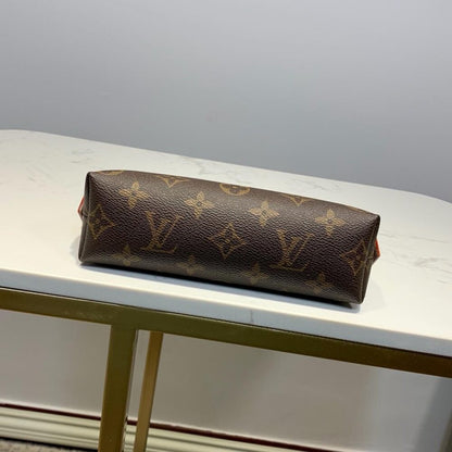Louis Vuitton Cosmetic Pouch PM Monogram Canvas 19cm LV M47515