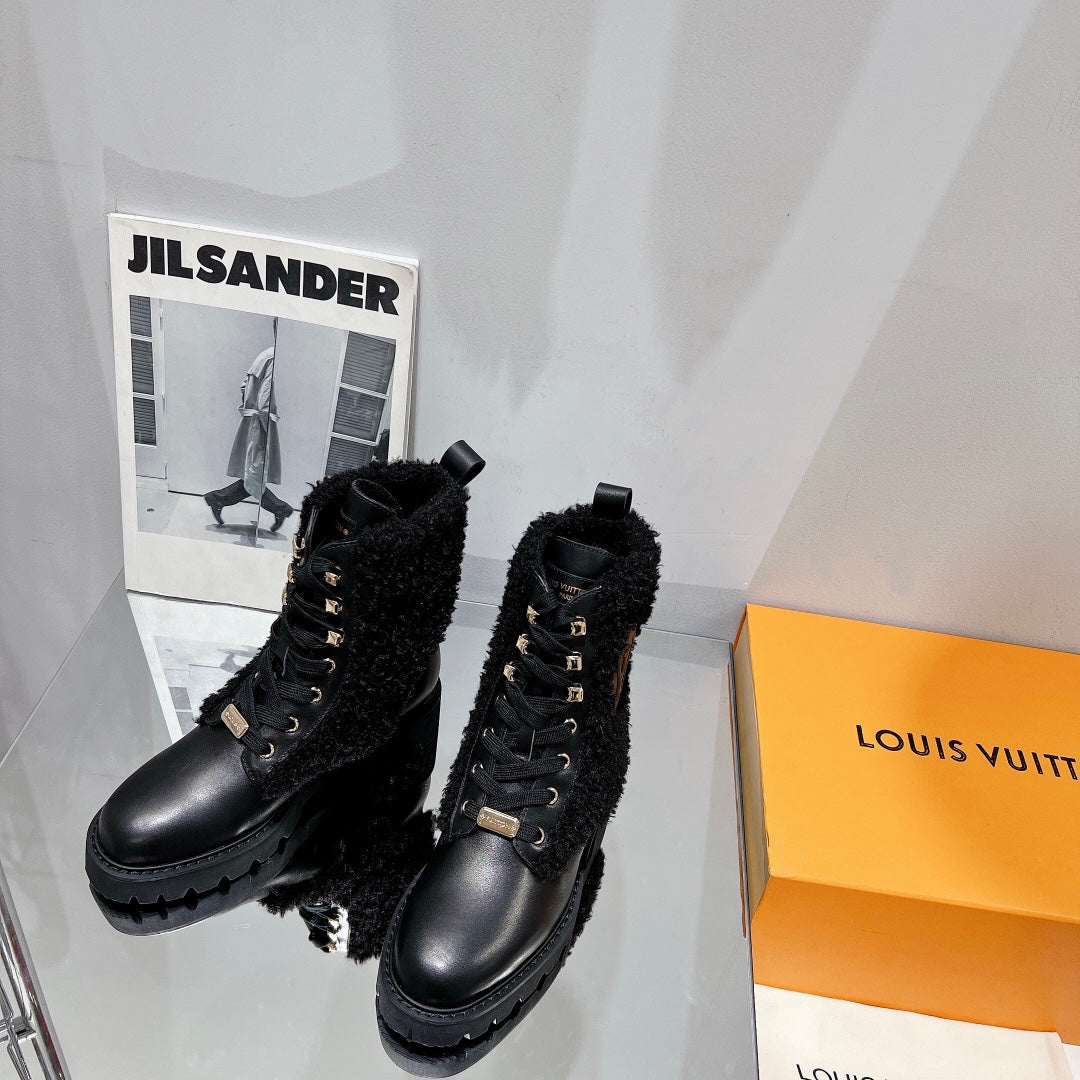 Premium LUV BOOTS 009