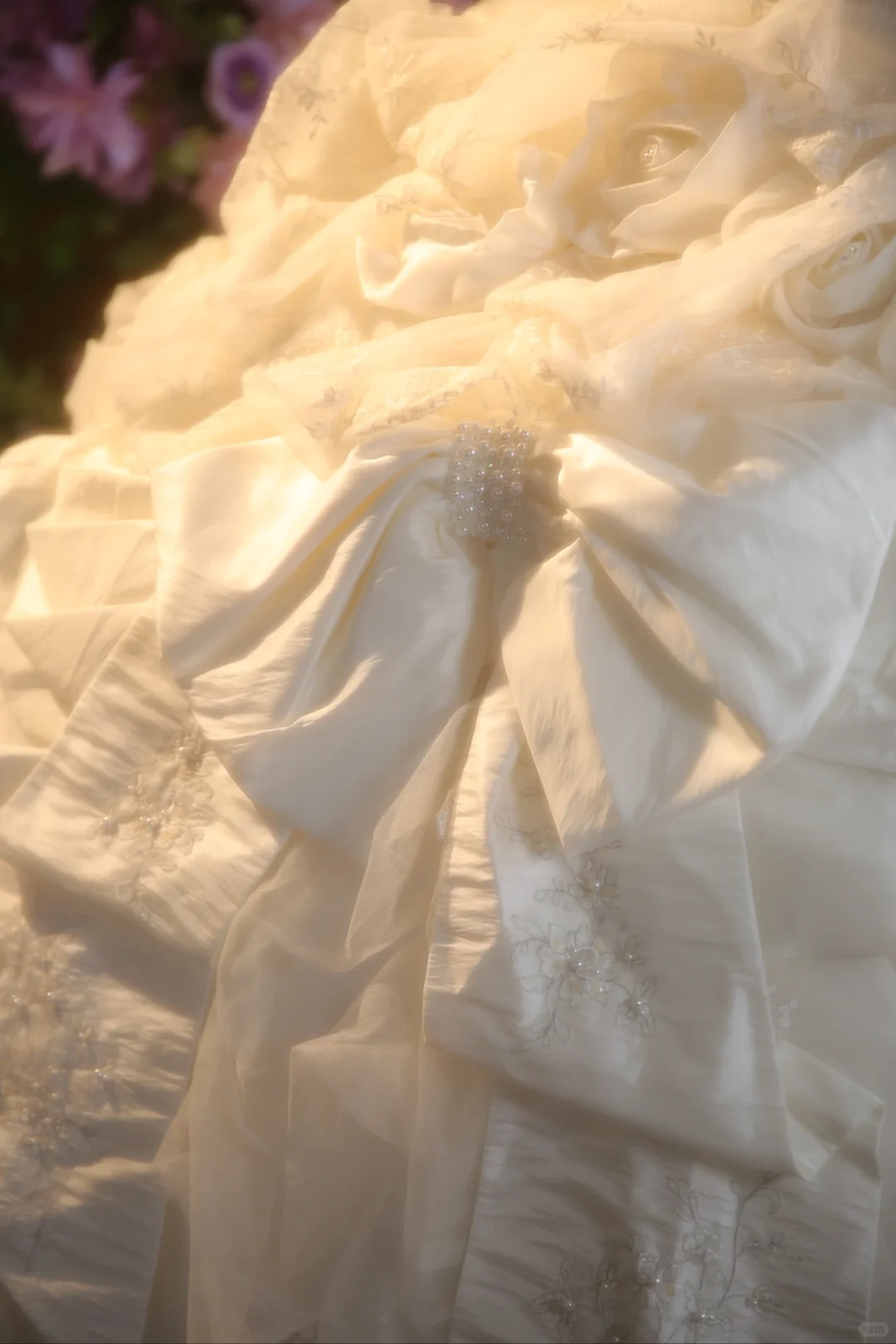 Vintage Strapless Tiered Ruffled Oversized Bow Sequin Wedding Dress TP5514