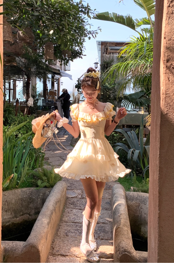Yellow square neck puff sleeve waist dress summer French retro temperament skirt R4869