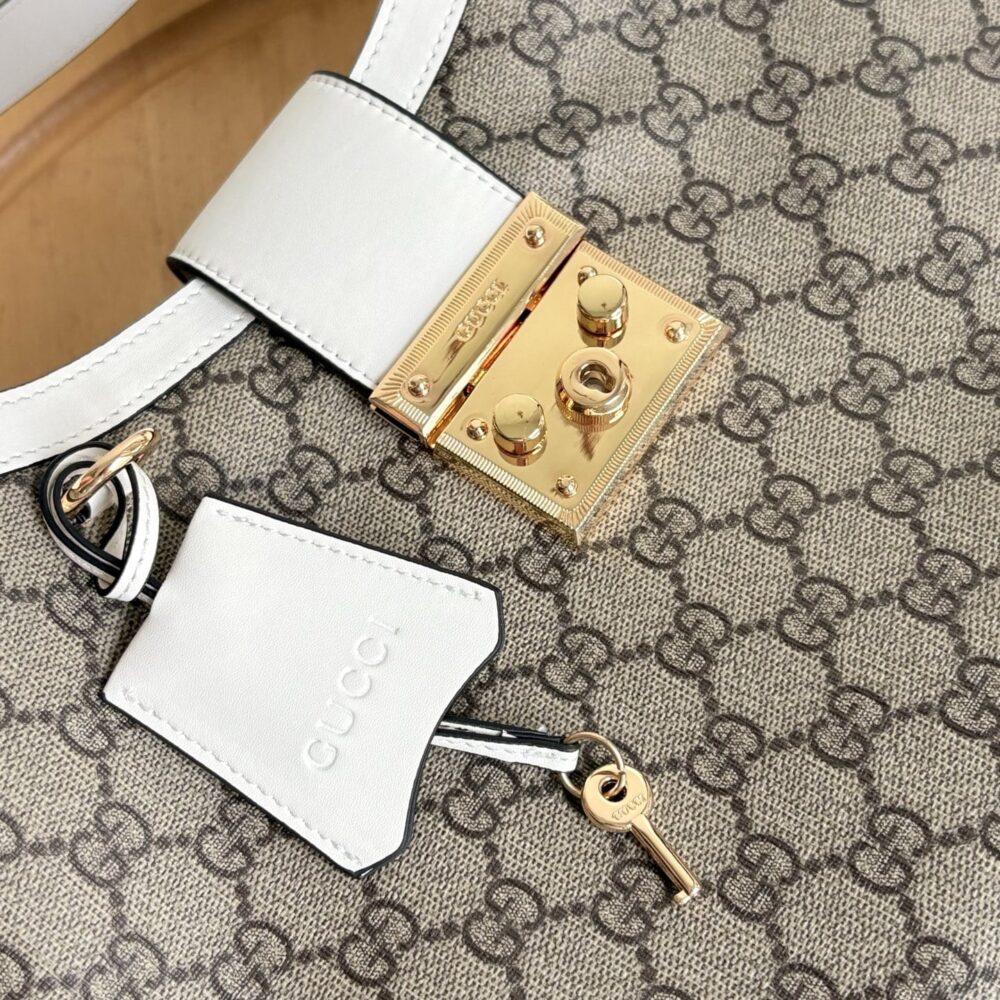 Gucci Padlock GG Medium Shoulder Bag White 29Cm 795113 KHNKG 9761