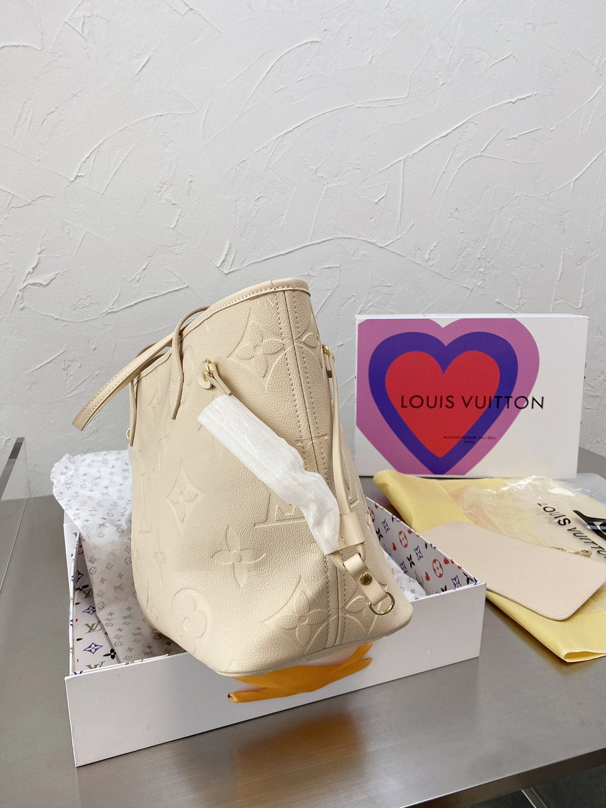 Louis Vuitton Neverfull