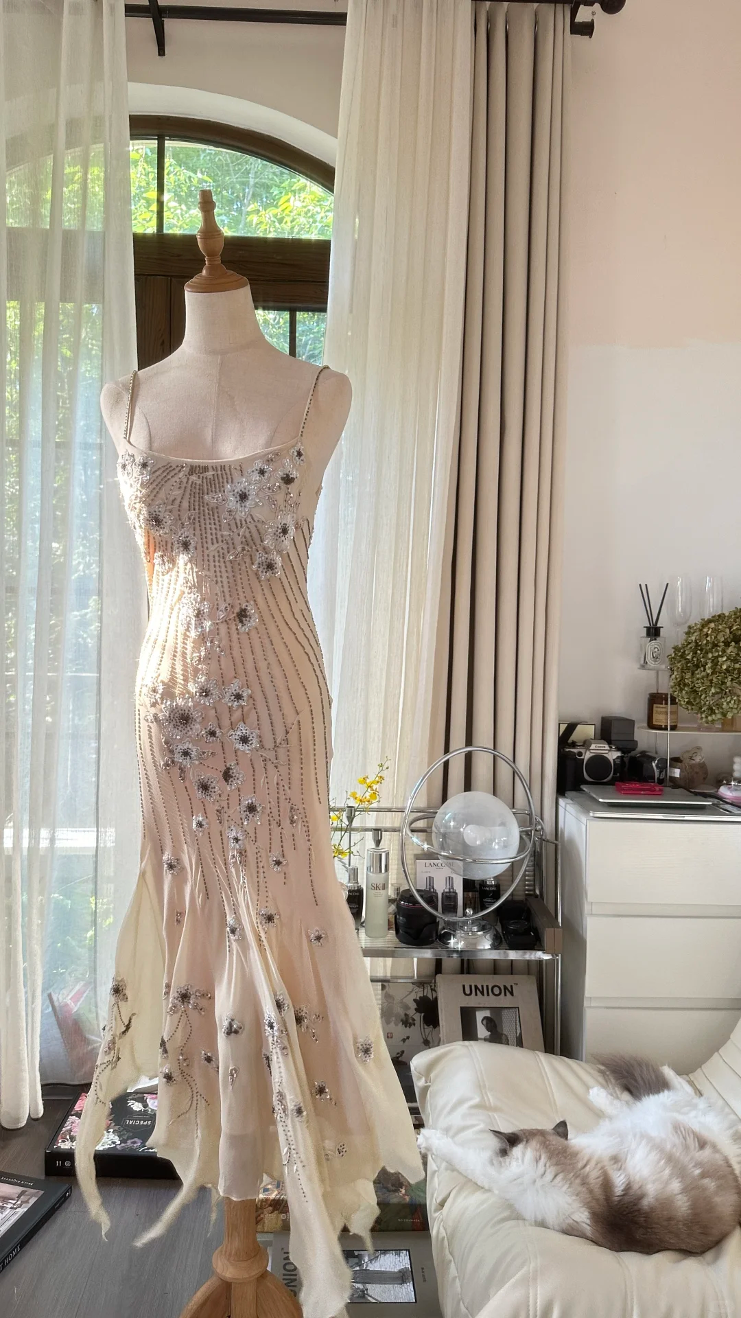 Ivory White Vintage Gorgeous Shiny Fashion Elegant Exquisite Floral Beading Long Chiffon Backless Fairy Ball Gown Evening Dress Birthday/Wedding Guest/Holiday Party Dress Prom Dress Valentine's Day Date Dress gh4035