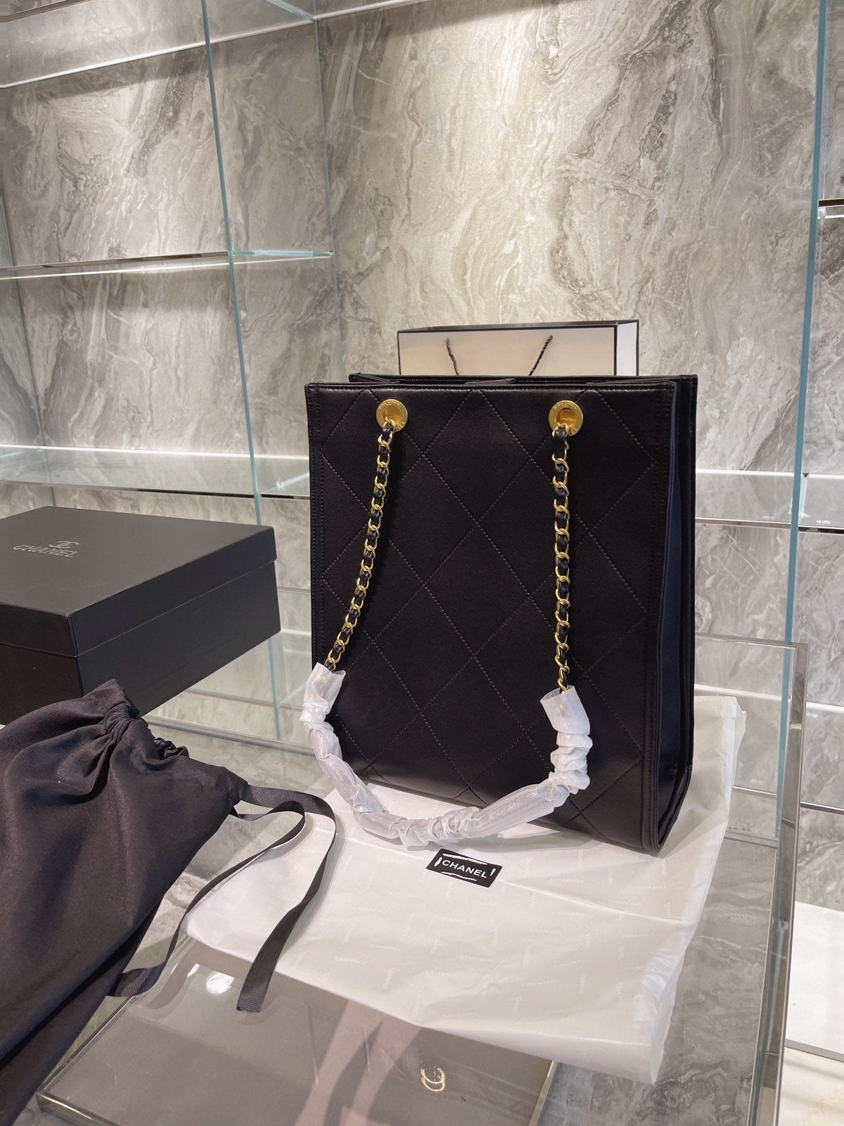 CHANEL SHOPPING BAG