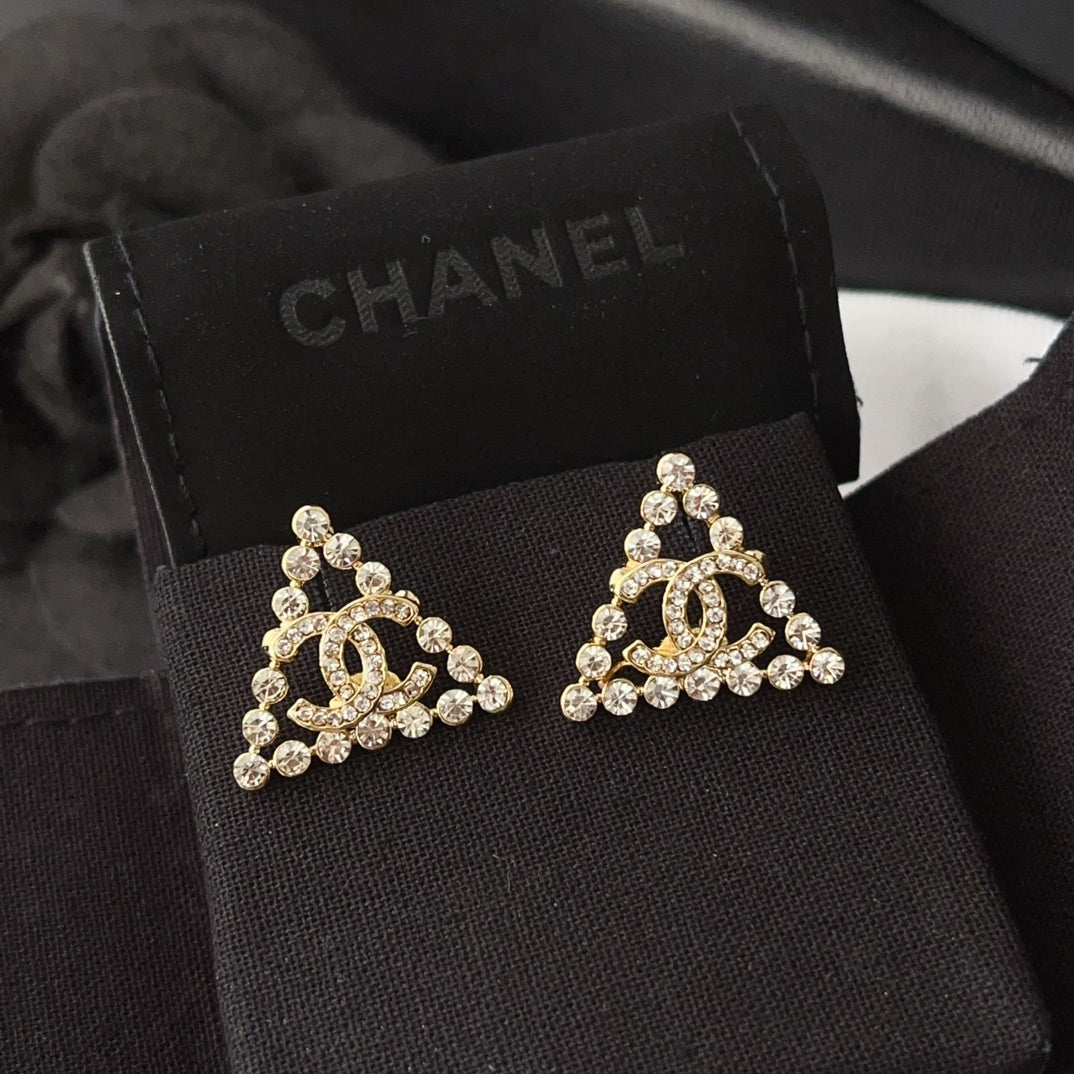 Chanel Cc Logo With Triangular Gemstones Gold Ab2468 B010203 Nk635