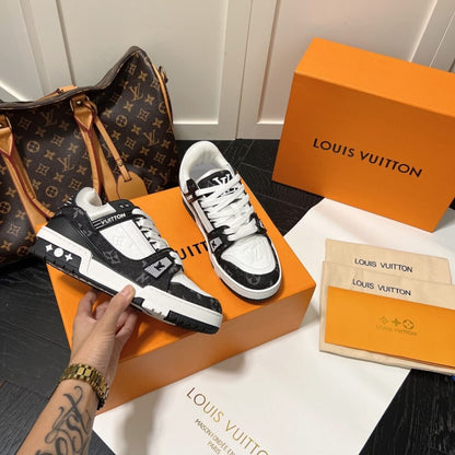 Louis Vuitton Trainer Sneakers Black And White 1A9JGB