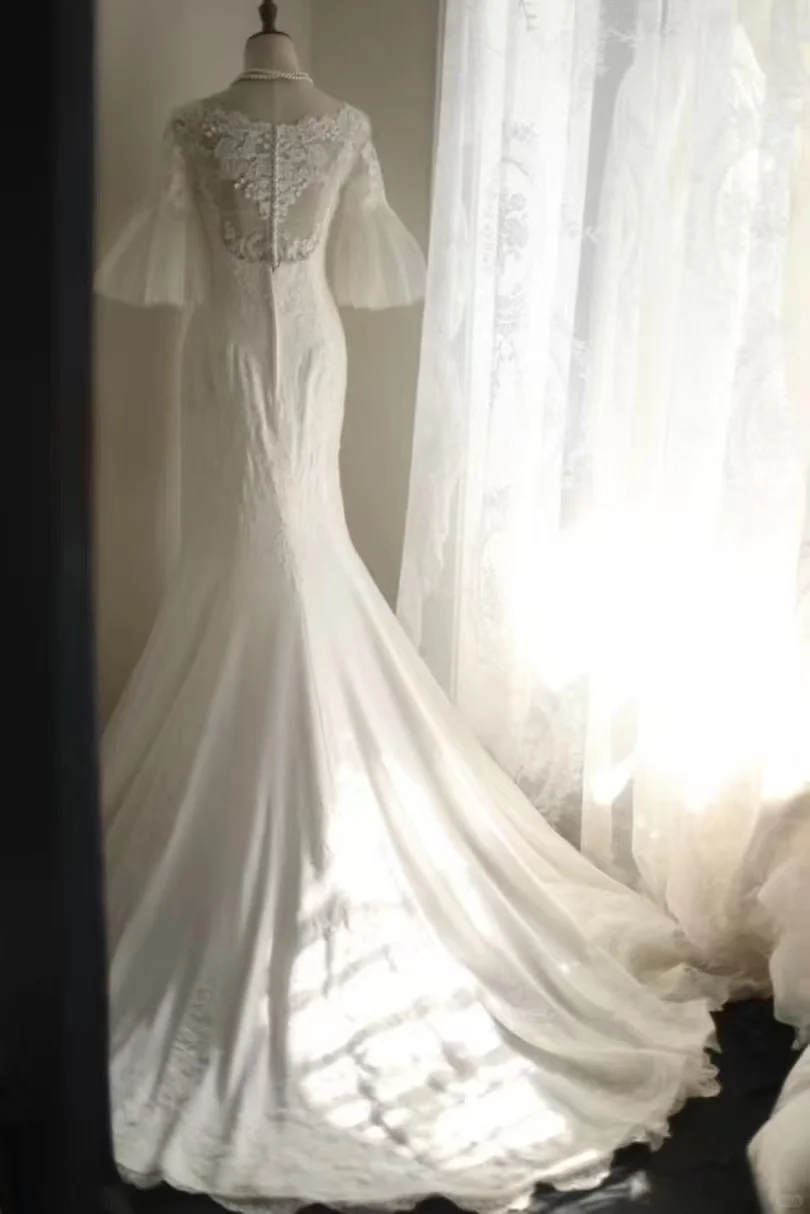 Vintage Lace Mermaid Wedding Dress with Bell Sleeves & Chapel Train TP5635