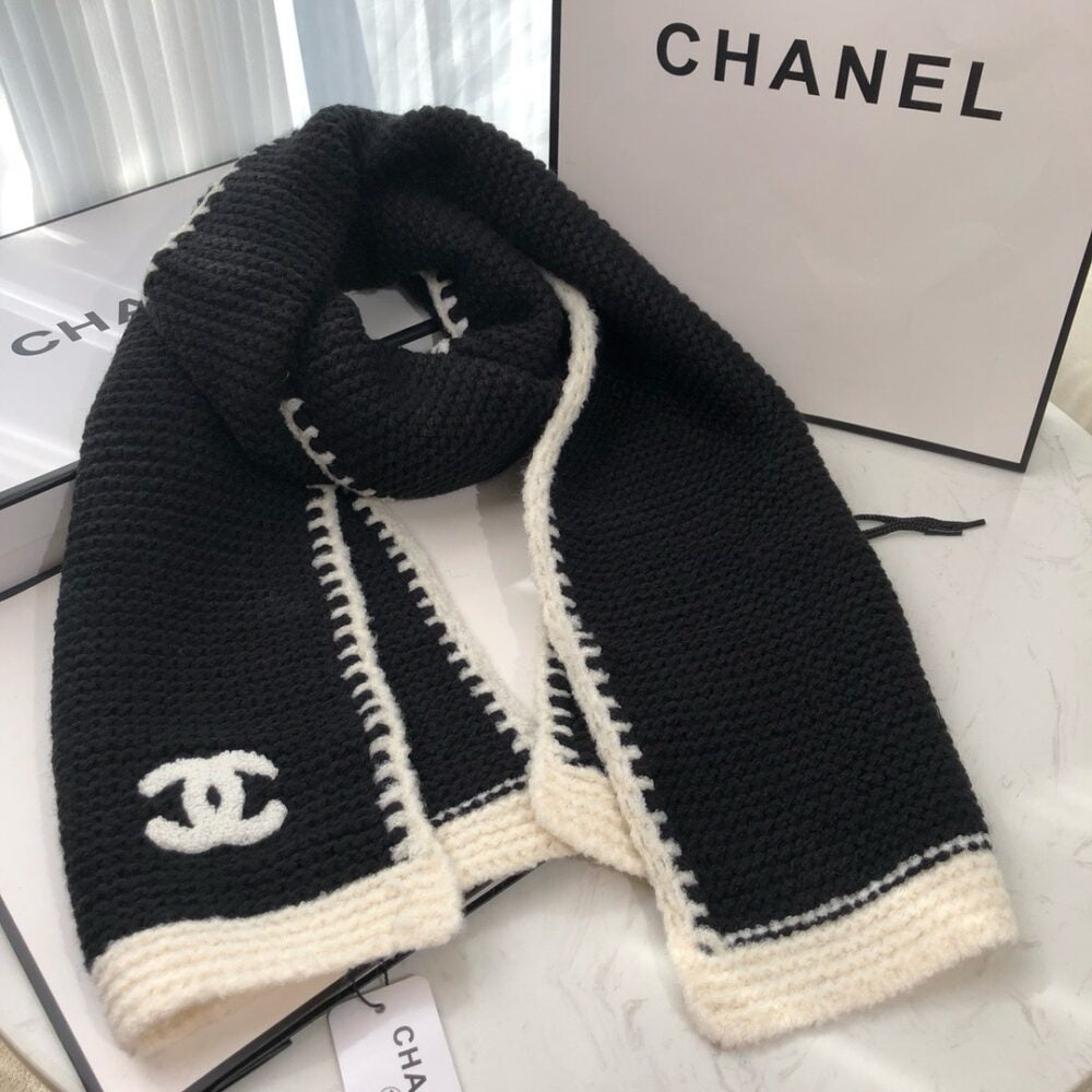 Chanel 23A Cashmere Scarf Black And White 170Cm