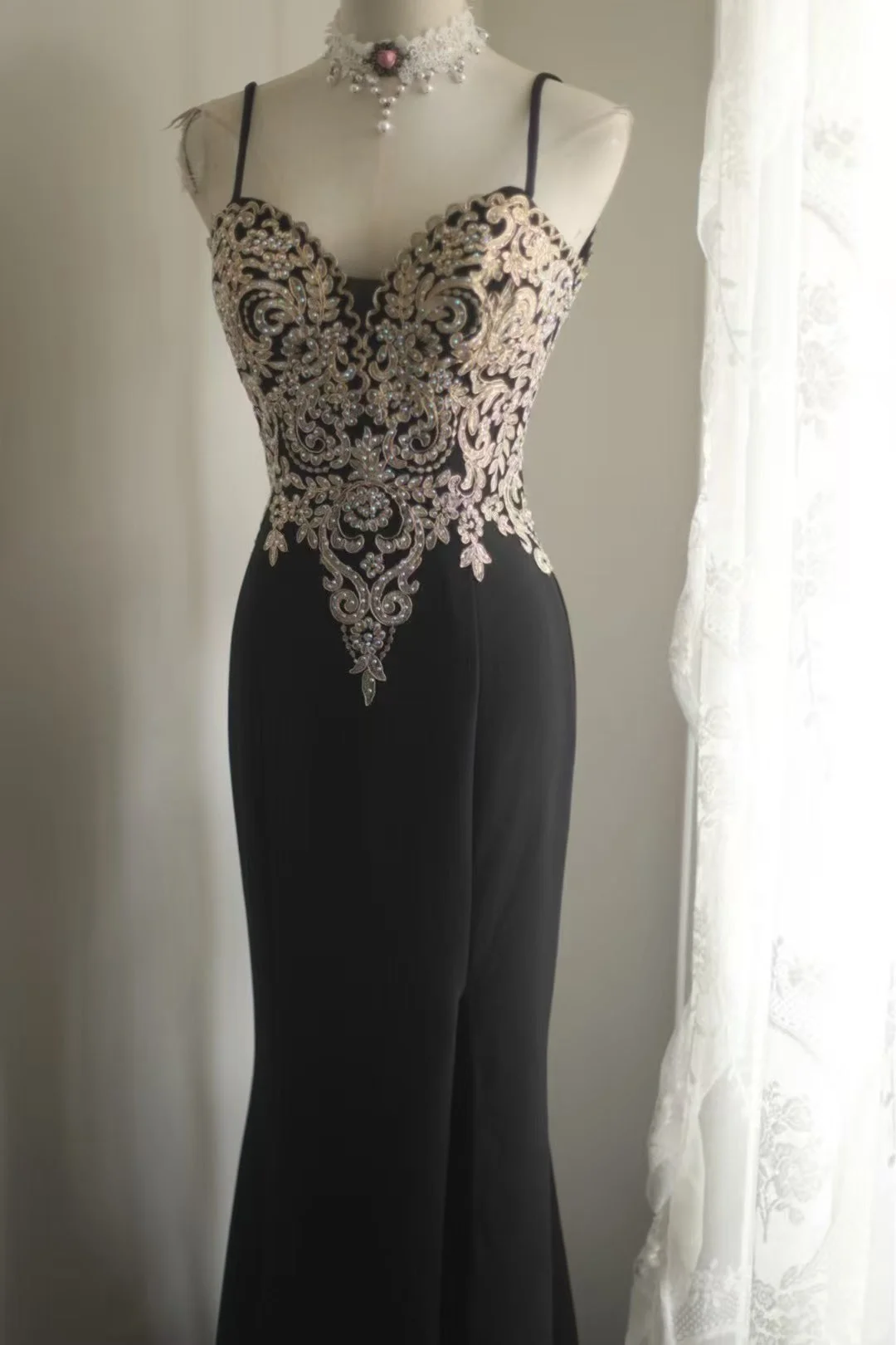 Elegant Black Mermaid Evening Gown with Champagne Lace Applique & High Slit TP5634