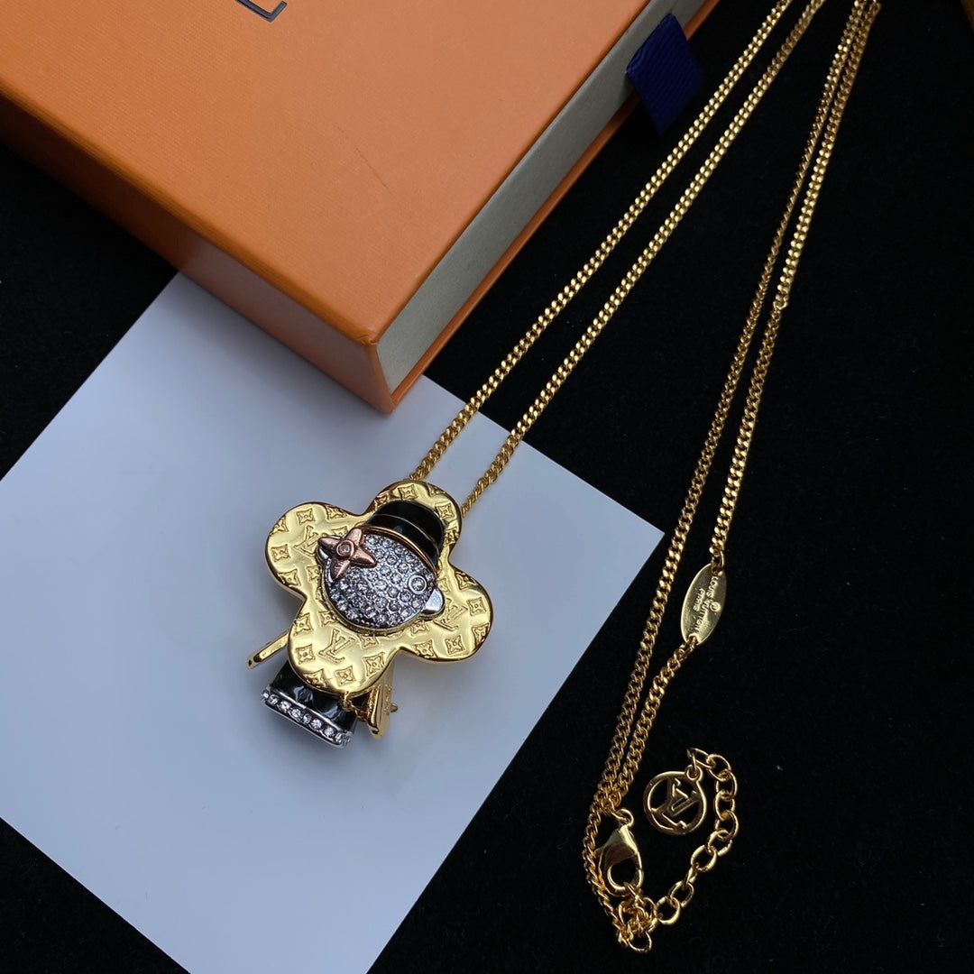 EN – Lux LV Necklaces 051
