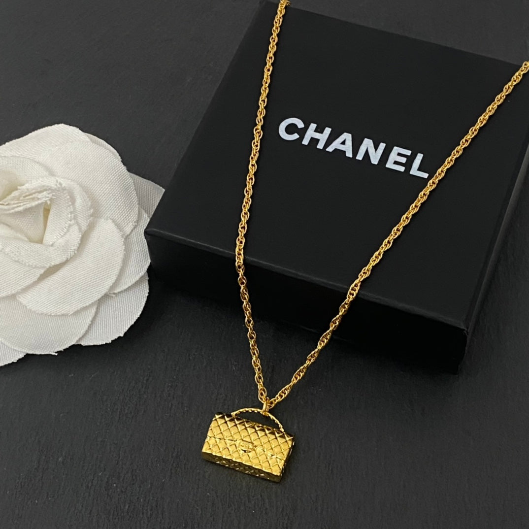 EN – Lux Necklace CHL015