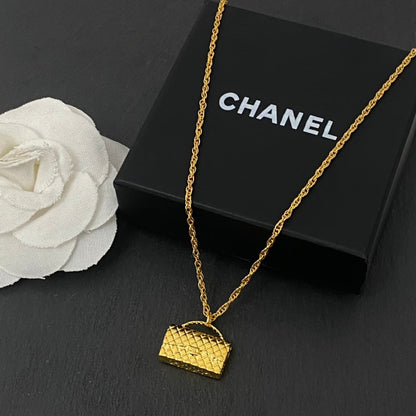 EN – Lux Necklace CHL015