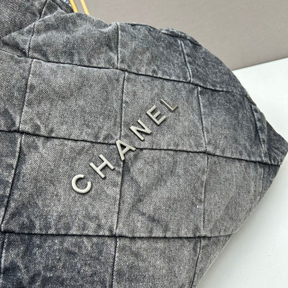 Chanel Tote Bag