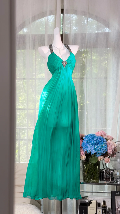 Glamorous Emerald Green Chiffon Beaded Halter Neck Pleated Long Prom Dress TP5827
