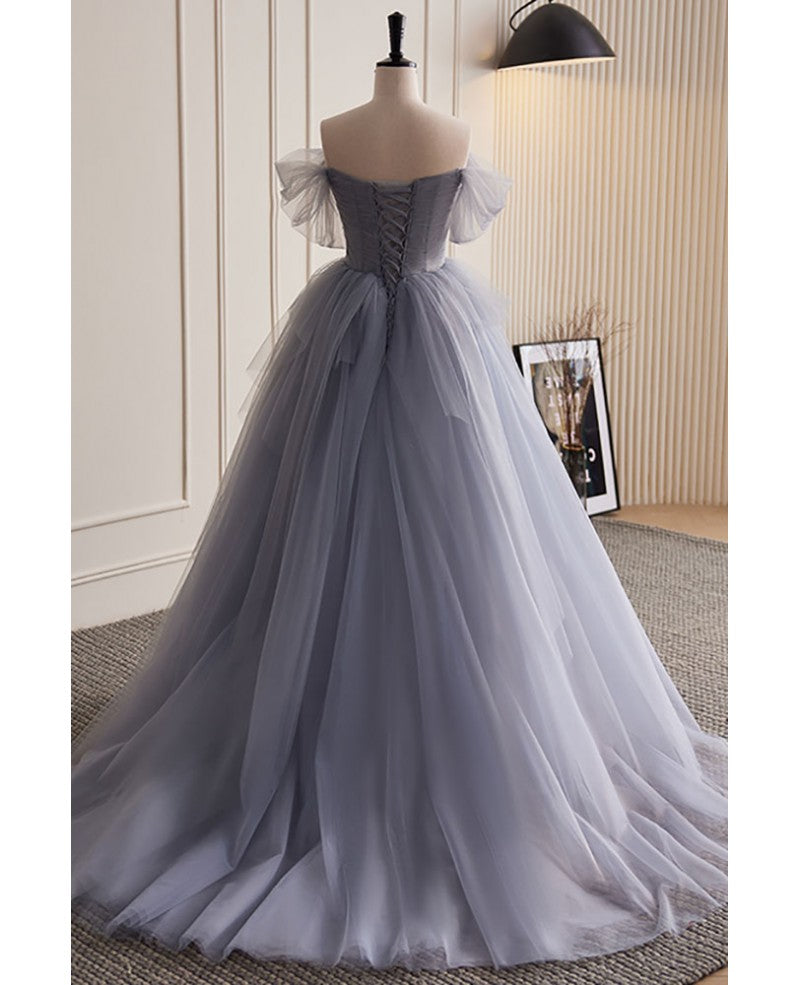 Unique and beautiful silver gray beaded pearl sequins off the shoulder sleeveless decal pleated ball dress silver gray A-shaped thin gauze pong truffle back strap and ground length prom dress