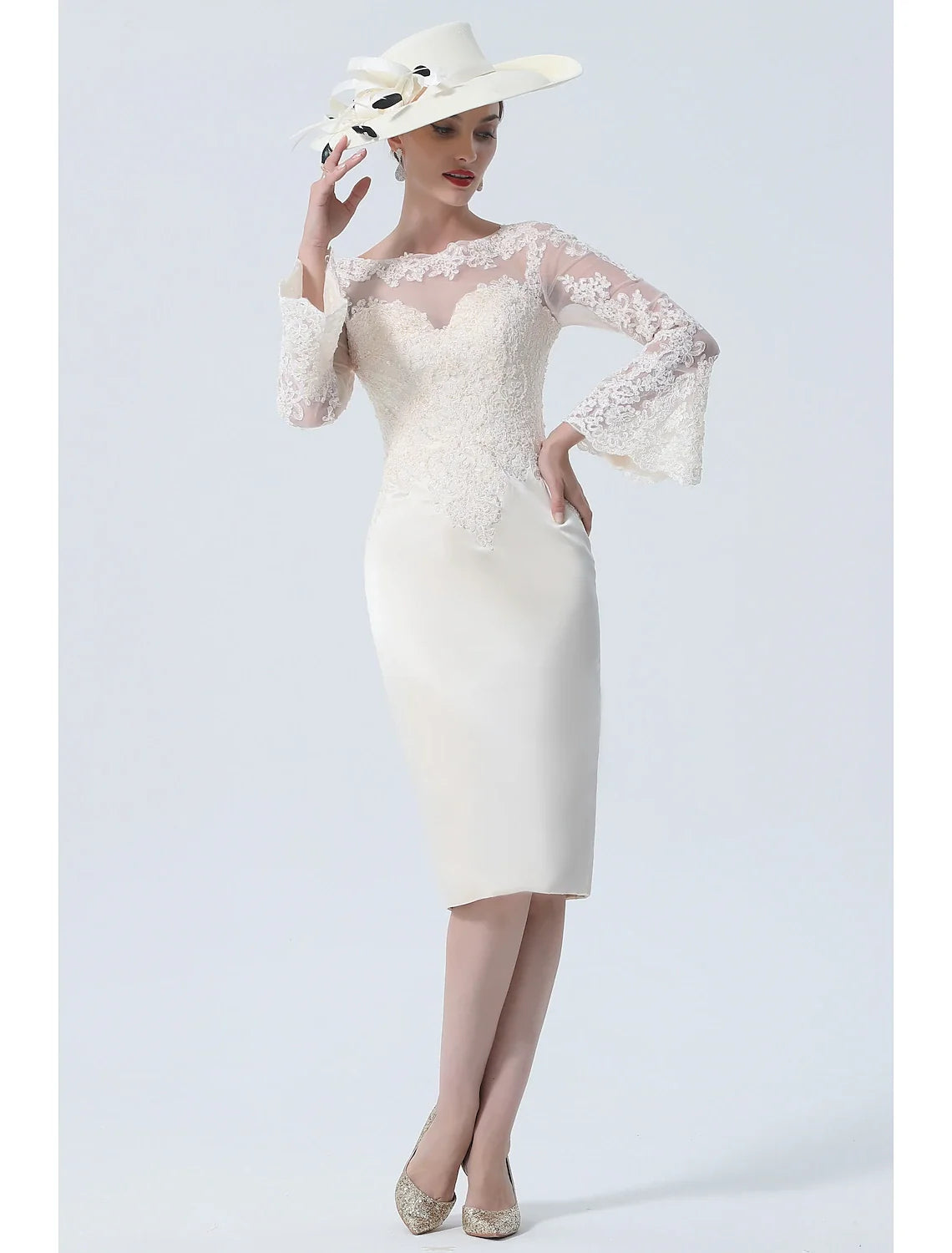 Sheath / Column Mother of the Bride Dress Vintage Plus Size Elegant Jewel Neck Knee Length Satin Lace Long Sleeve with Lace