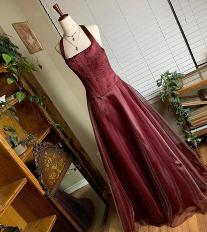 Burgundy Red Vintage Elegant Shiny Beaded Long Tulle Ball Gowns Prom Dress