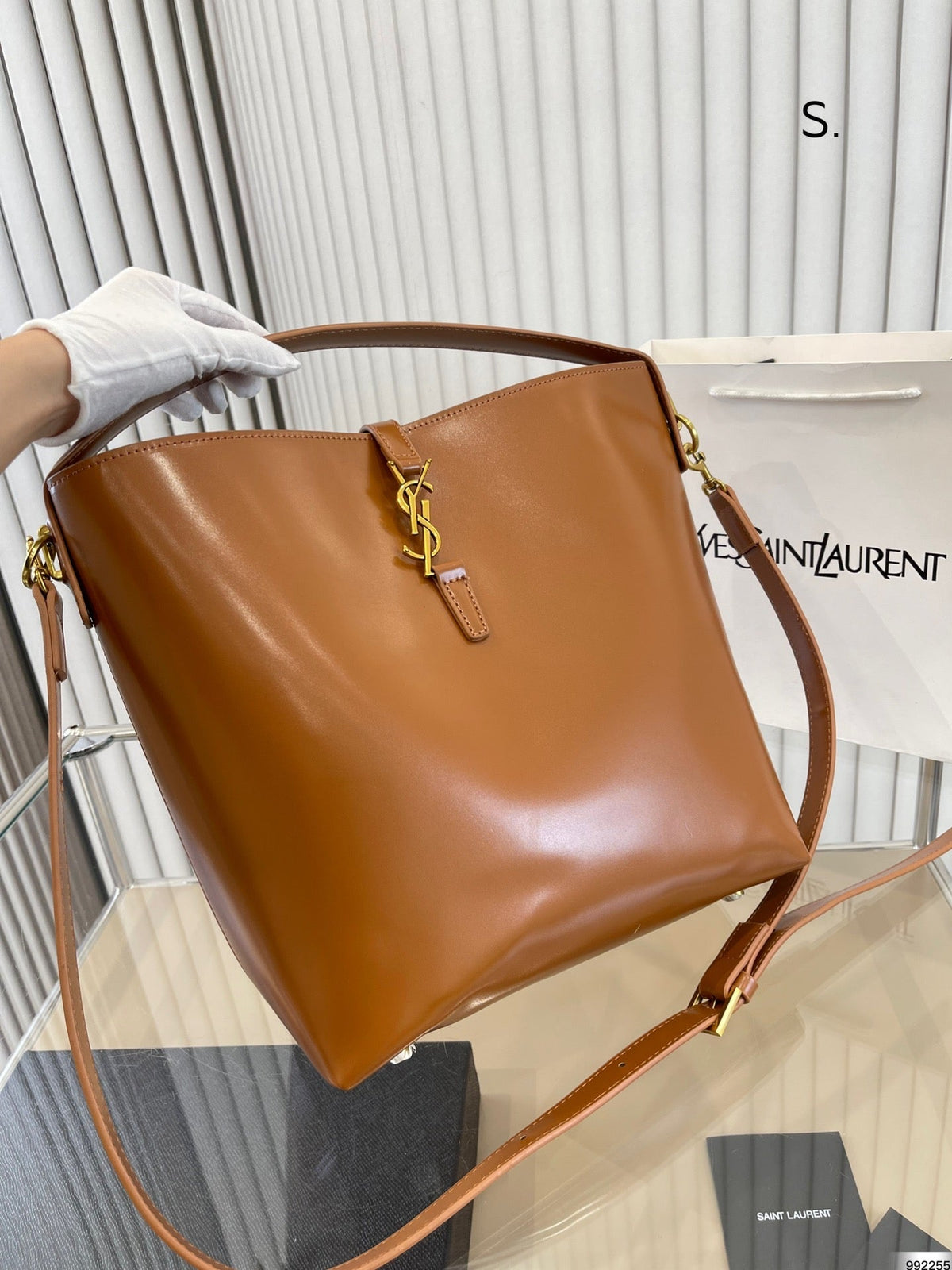 YSL LE 5 À 7 SUPPLE SMALL IN SUEDE