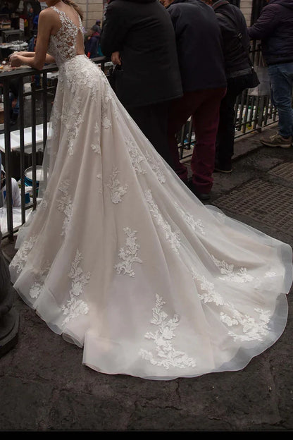 A-line V-neck lace decal romantic princess wedding dress