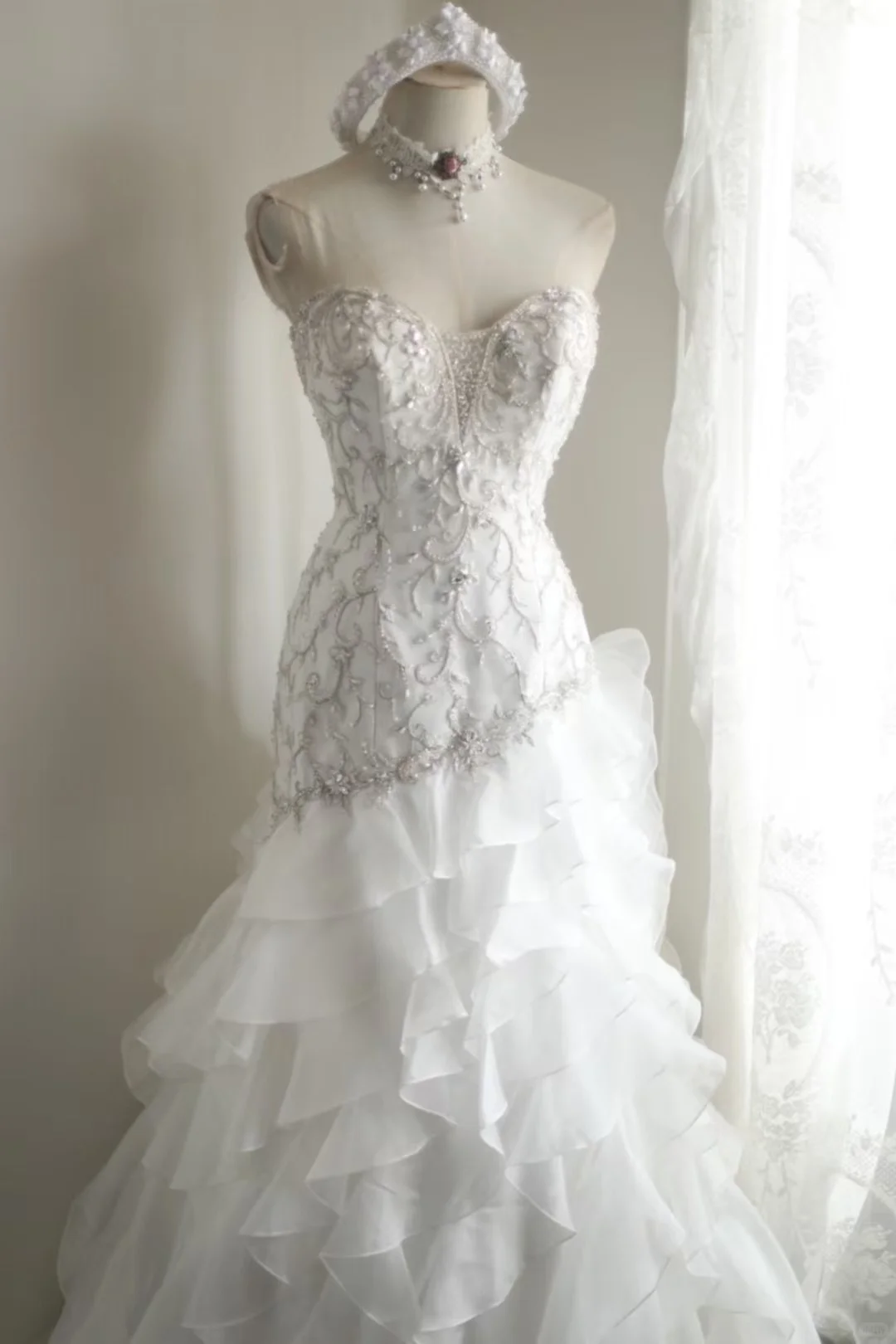 Romantic Strapless Lace Sweetheart Mermaid Ruffled Organza Wedding Gown TP5641