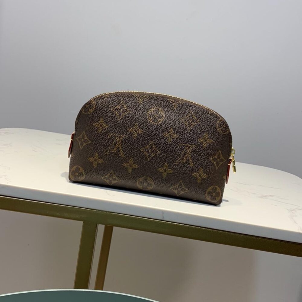 Louis Vuitton Cosmetic Pouch PM Monogram Canvas 19cm LV M47515