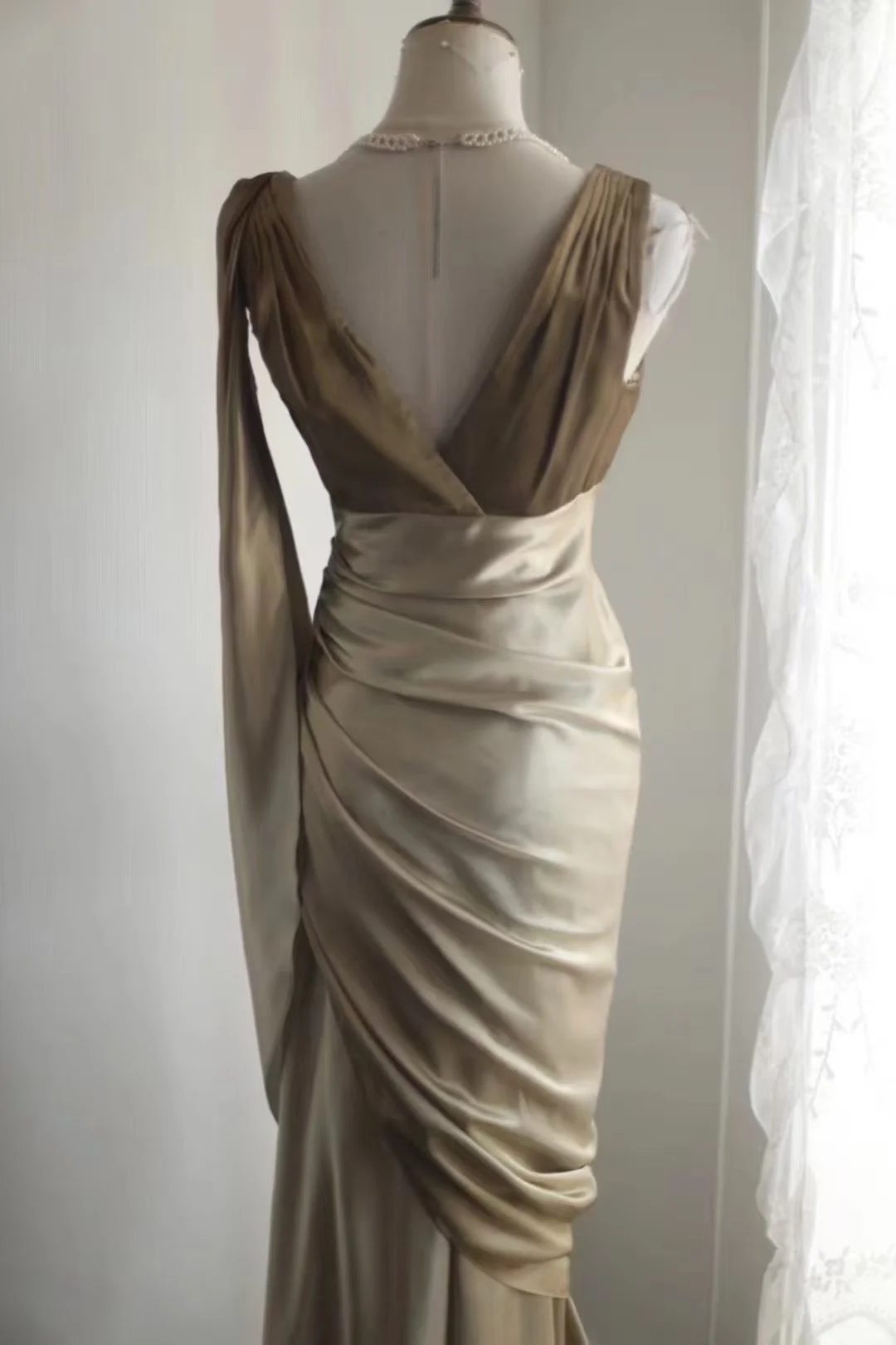 Elegant Satin Deep V-Neck Mermaid Evening Gown Beaded Draped Prom Dress TP5628
