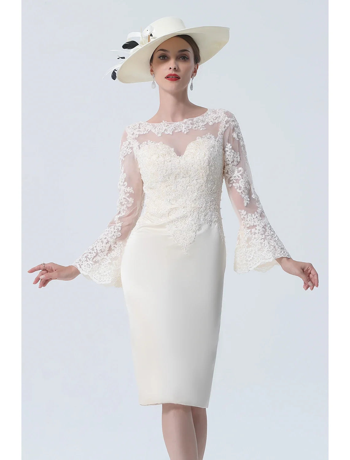 Sheath / Column Mother of the Bride Dress Vintage Plus Size Elegant Jewel Neck Knee Length Satin Lace Long Sleeve with Lace