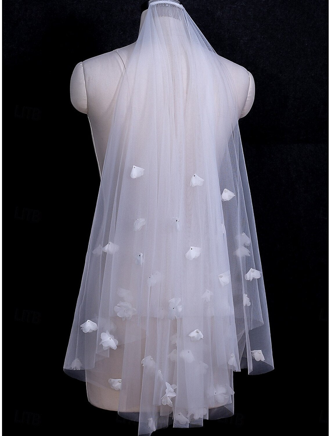 - Single layer contemporary/fashionable wedding veil bow veil